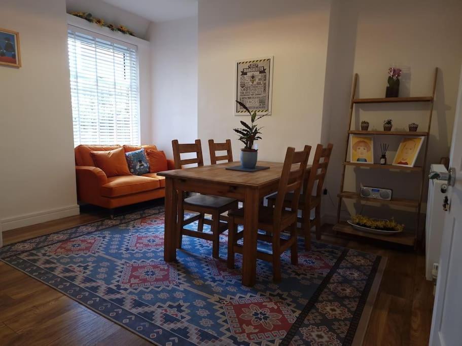 הוילה מנצ'סטר Gorgeous Edwardian Terrace In Old Trafford מראה חיצוני תמונה